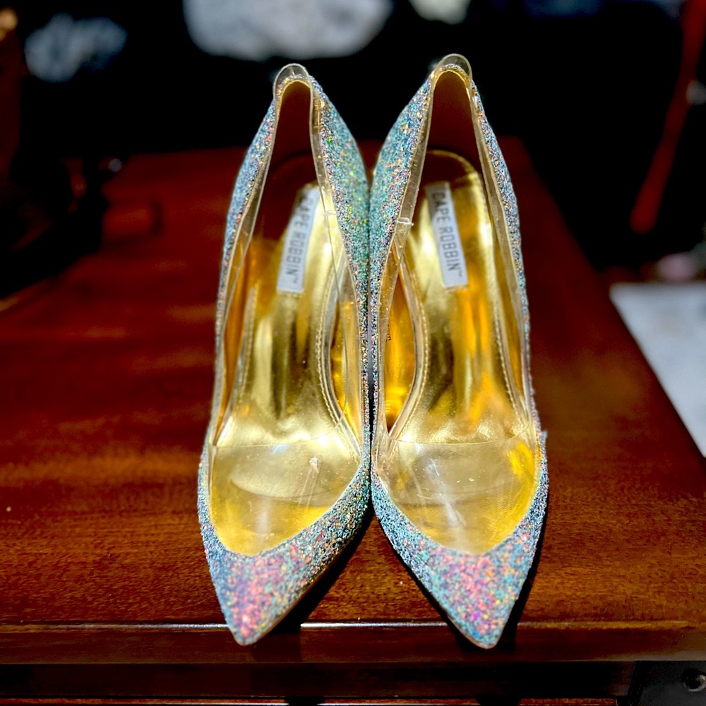 Cape Robbin great condition heels size 7.5